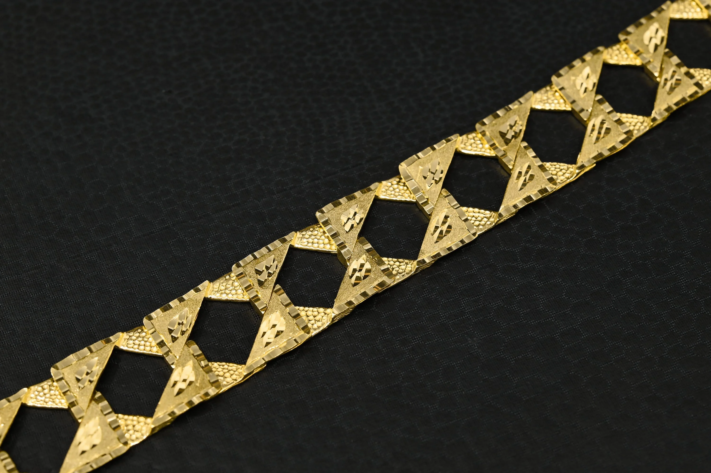 20mm Meshy Square Bracelet - Image 2