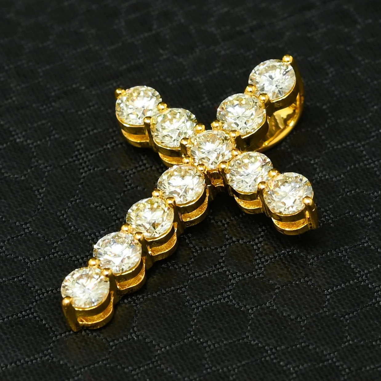 Crystal D13 - Diamond