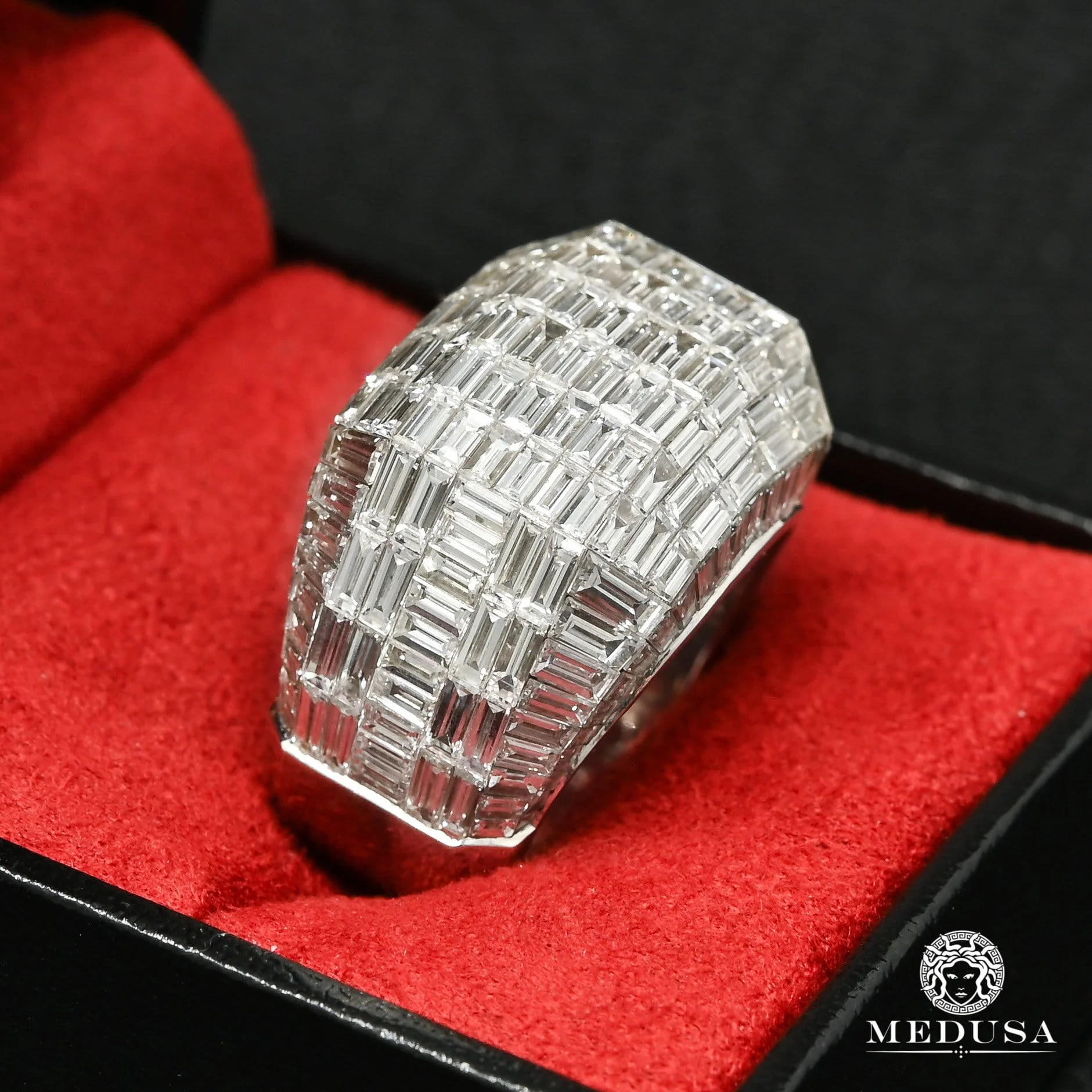 Luxurious D14 - Emerald Cut - Image 2