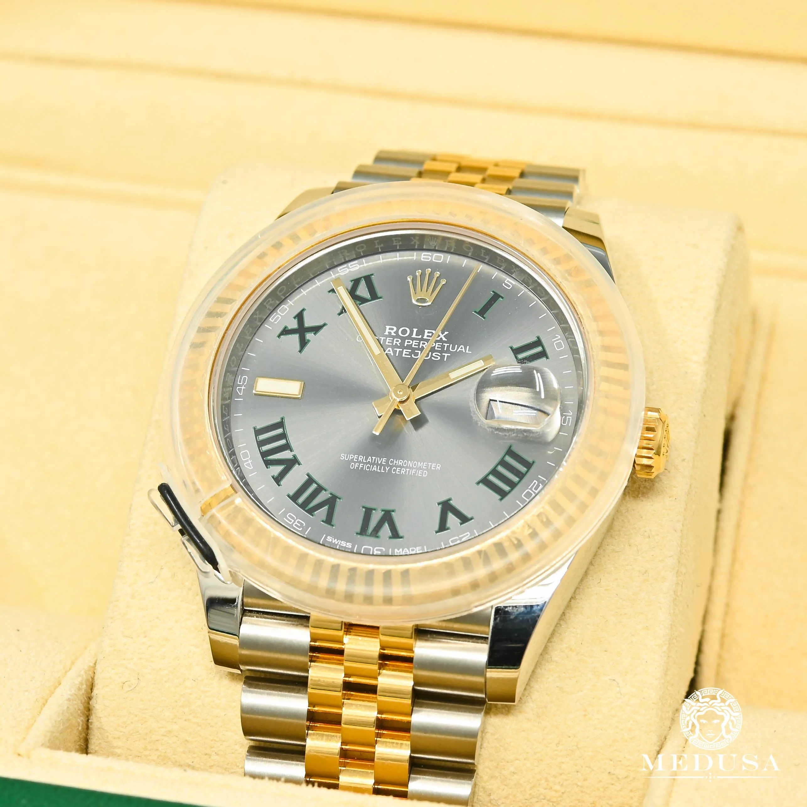 Rolex Datejust 41mm - Jubilee Wimbledon Dial Two-Tone  - Image 4