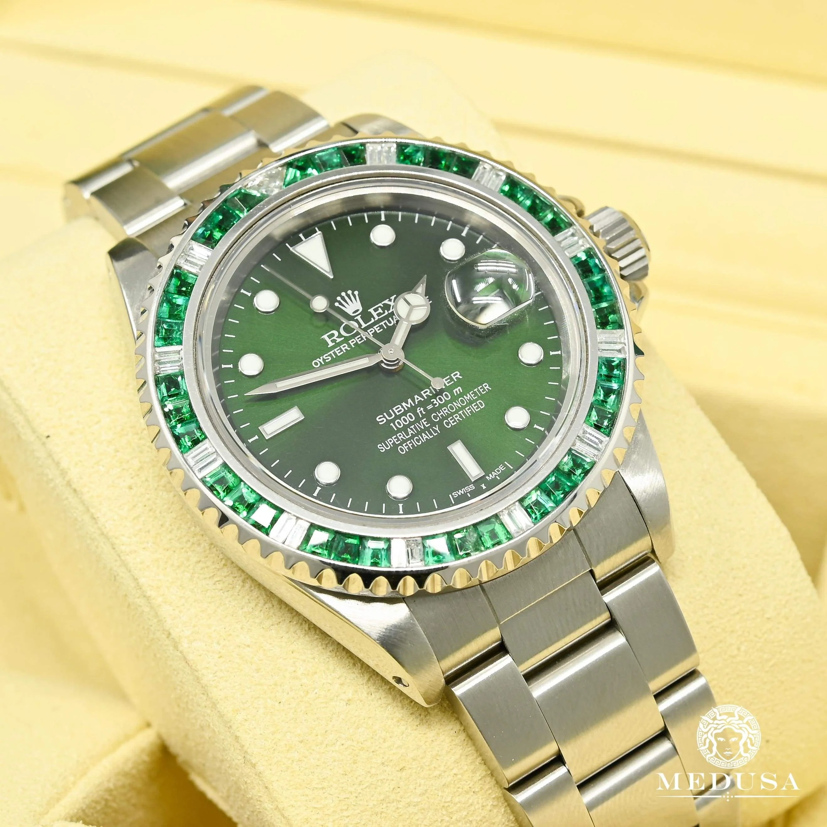 Rolex Submariner 40mm - Hulk Diamond & Emerald  - Image 2