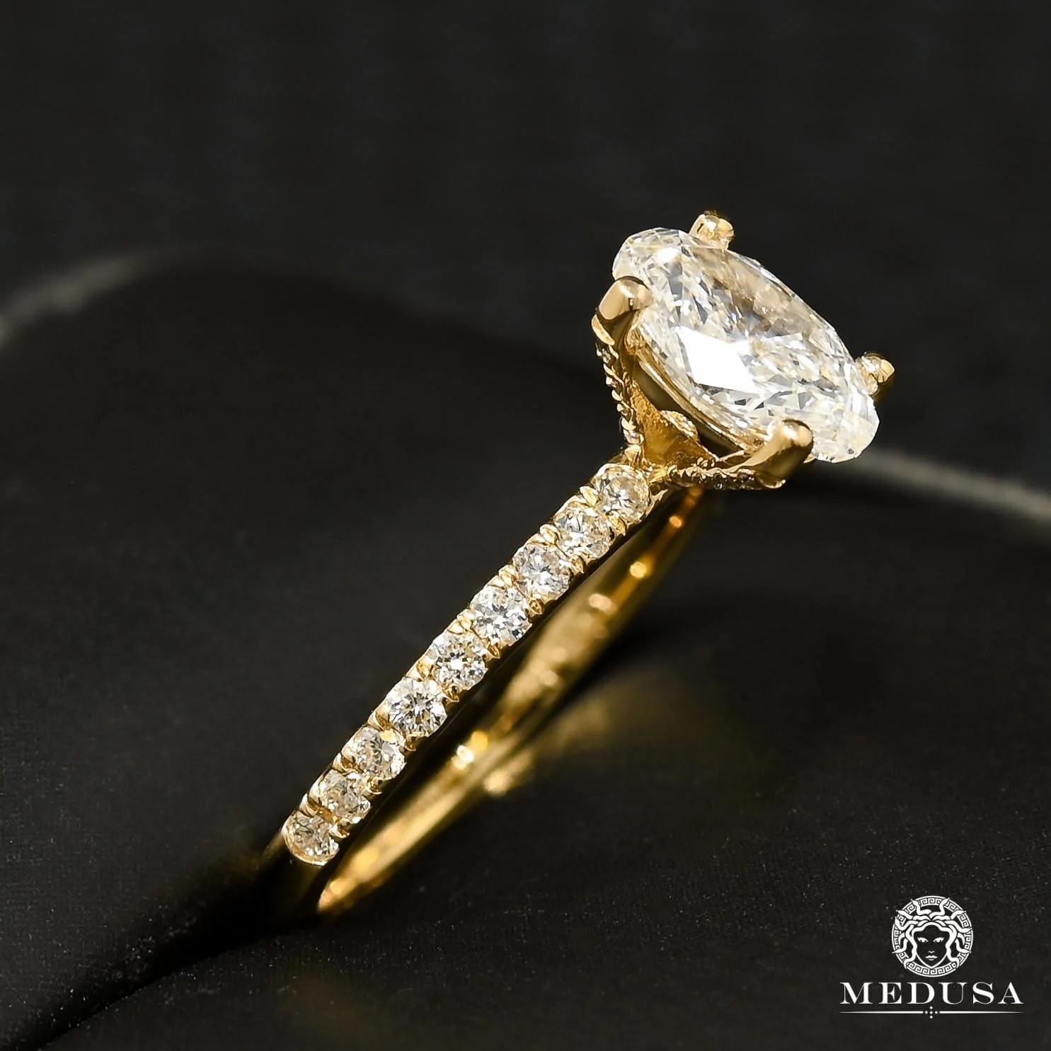 Solitaire D2 - 1.00CT Oval Cut - Image 2