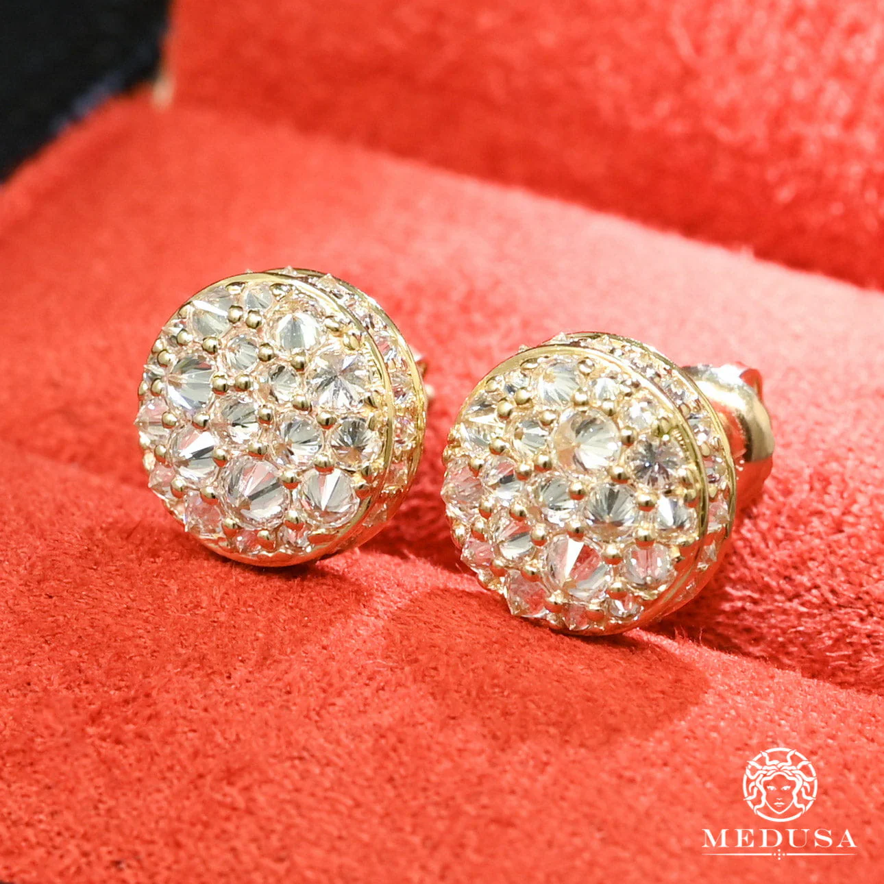 Studs D29 - Upside Down Diamond