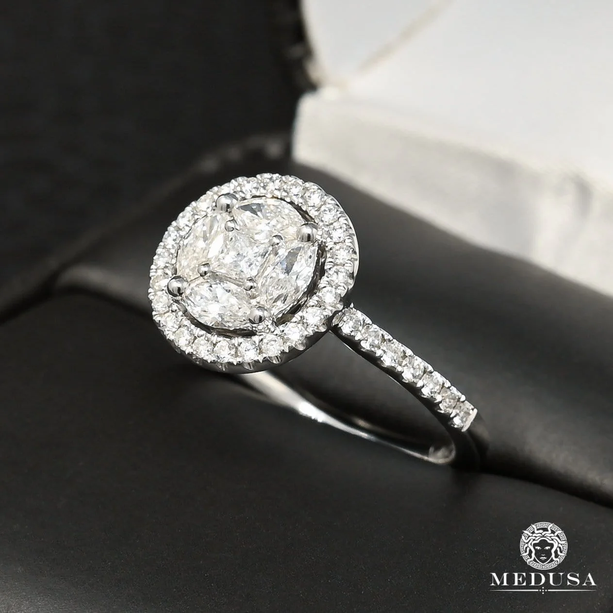 Trinity D7 - Solitaire Ring 81PT Oval Cut